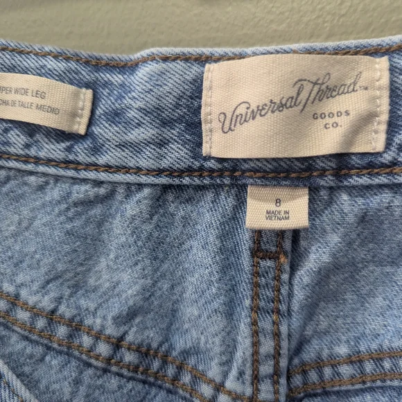 Universal Thread Mid-Rise Blue Denim Jeans - Picture 5 of 5